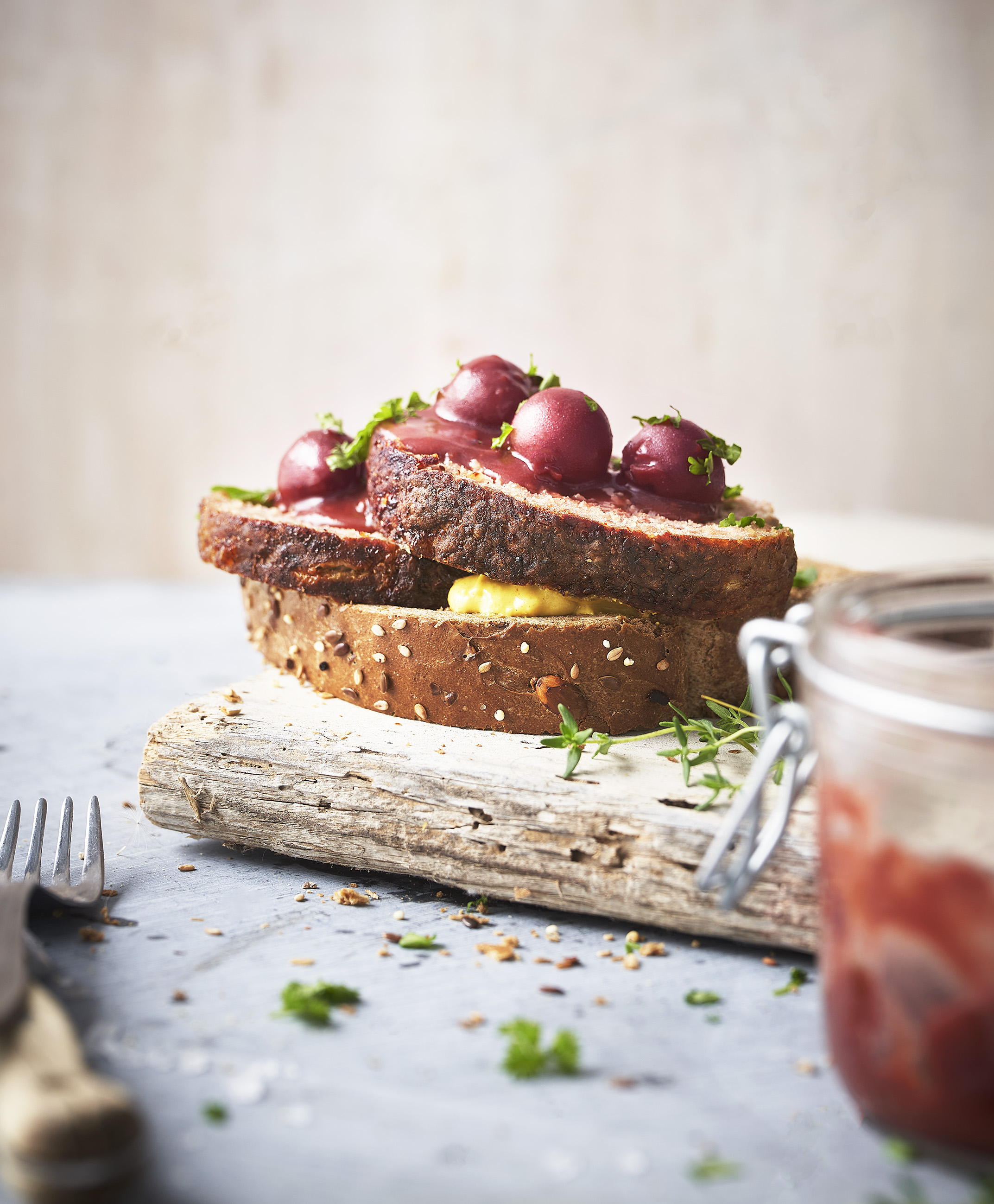 Waldkorn® Donker Volkoren Gehaktbrood met kriekjes
